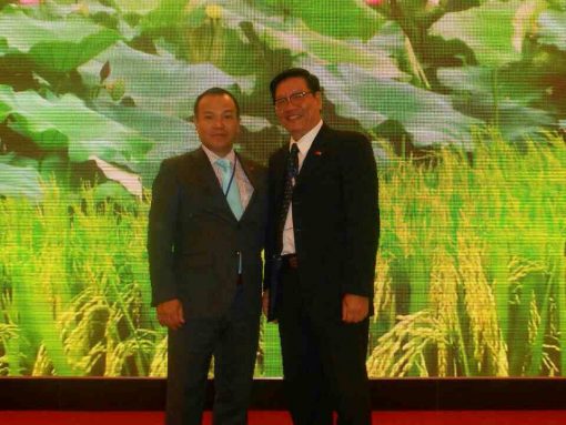Thứ trưởng Bộ Ngoại Giao Vũ Hồng Nam, kiêm chủ nhiệm Ủy ban người Việt ở nước ngoài.